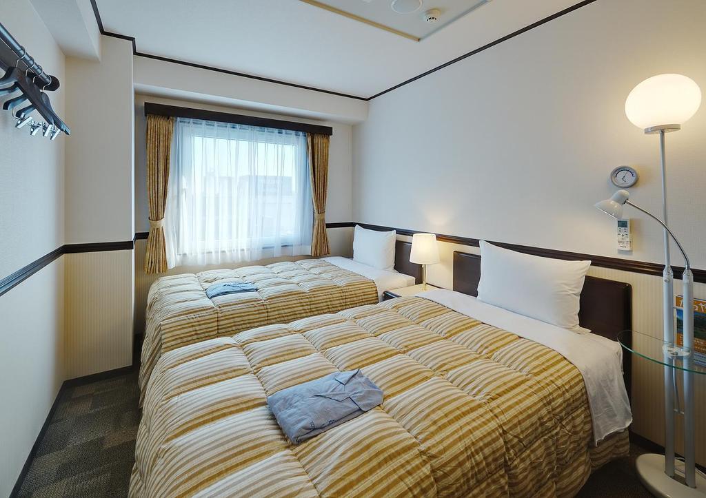 Toyoko Inn Aioi Eki Shinkansen Guchi Esterno foto