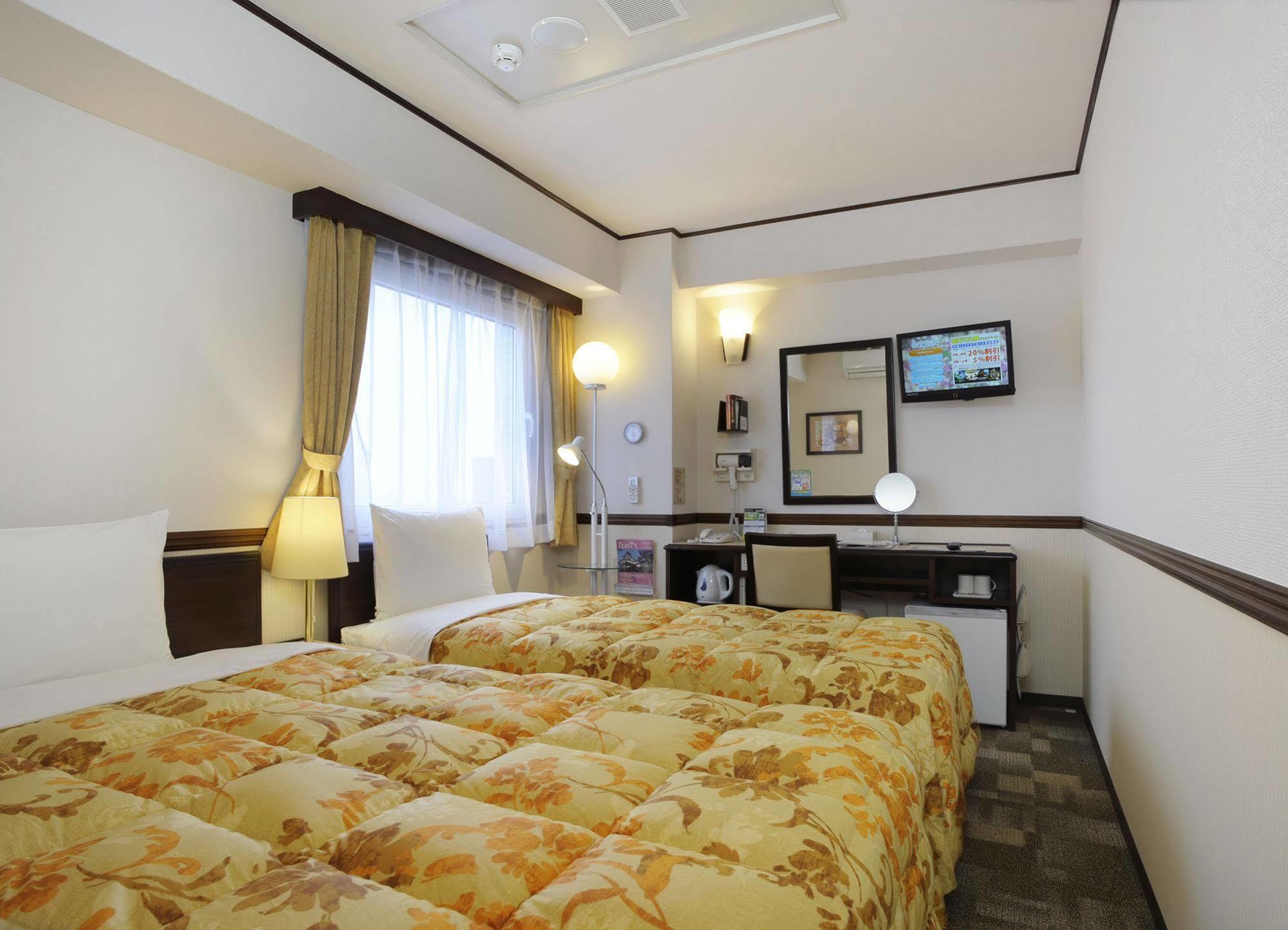 Toyoko Inn Aioi Eki Shinkansen Guchi Esterno foto