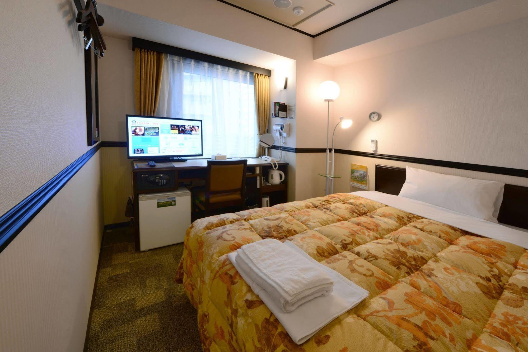 Toyoko Inn Aioi Eki Shinkansen Guchi Esterno foto